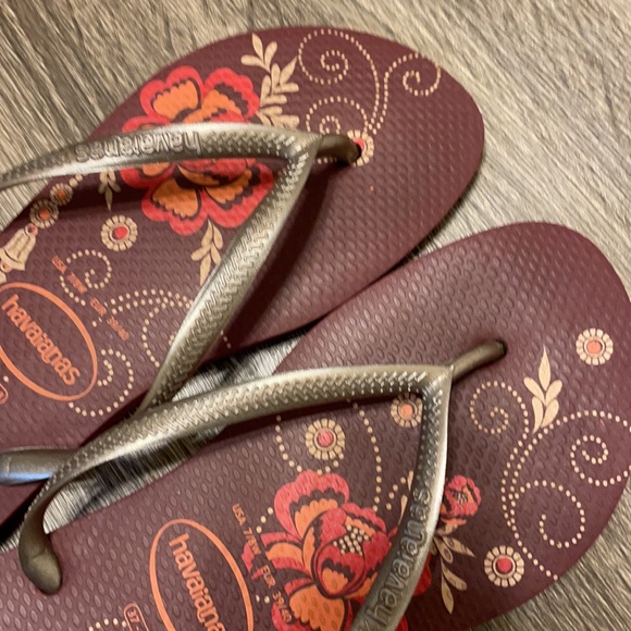 Havaianas Flip Flops Size 7/8 - Picture 3 of 4